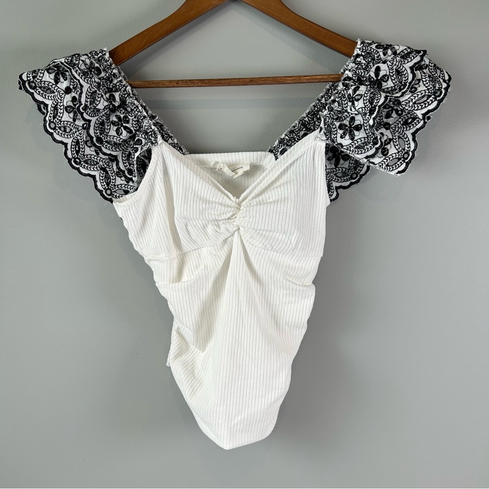 Anthropologie Ruffle Sleeve Eyelet Lace Top White Ribbed Knit Blouse Women's S